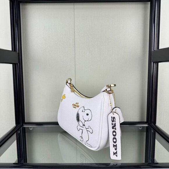 Coach X Peanuts Teri Shoulder Bag With Snoopy - Picture 4 of 8